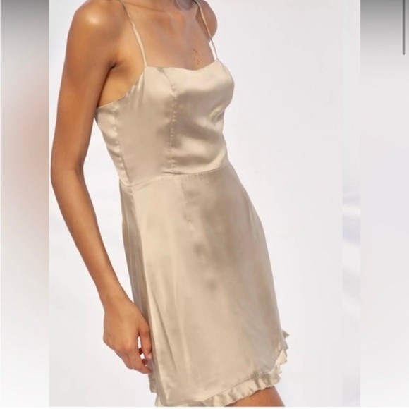Wilfred Vegan Silk Skye Slip Dress from Aritzia - Picture 2 of 10